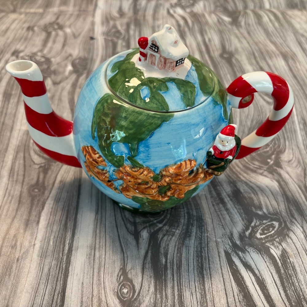 Vintage Fitz and Floyd “Santa Around the World” Globe Teapot & Sugar Bowl
